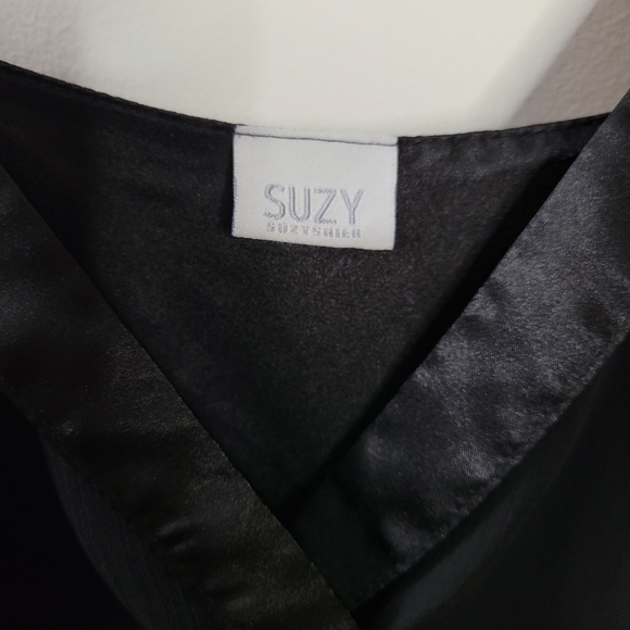 Women's Black Tank Top - Picture 3 of 9